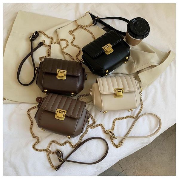 women's luxury handbag 2021 new small fragrance wind chain square bag embroidery line one-shoulder sloping bag female
women's luxury handbag 2021 new small fragrance wind chain square bag embroidery line one-shoulder sloping bag female
