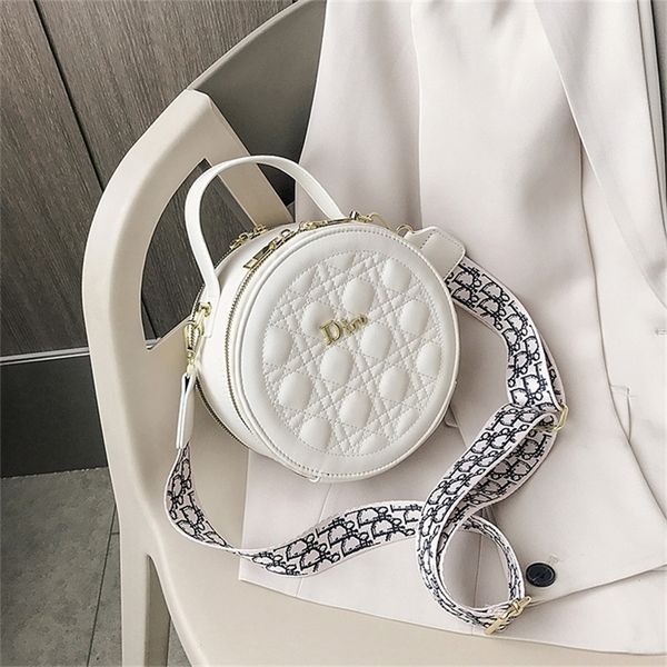 factory store shop autumn new one shoulder portable fashion texture messenger women's round cake bag net red trend wholesale store
factory store shop autumn new one shoulder portable fashion texture messenger women's round cake bag net red trend wholesale store