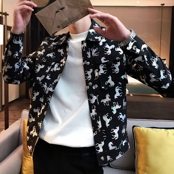 2021 raiow horse men floral spring new social graffiti print bomber coat men's black white club outfit hip hop jacket ngir, Black;brown
2021 raiow horse men floral spring new social graffiti print bomber coat men's black white club outfit hip hop jacket ngir, Black;brown