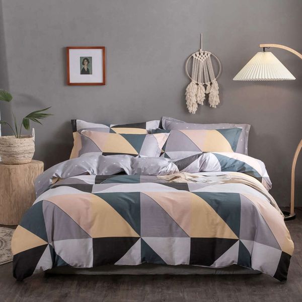 men's all cotton four piece set of pure cotton bedding sheet quilt cover male student dormitory set 
men's all cotton four piece set of pure cotton bedding sheet quilt cover male student dormitory set
