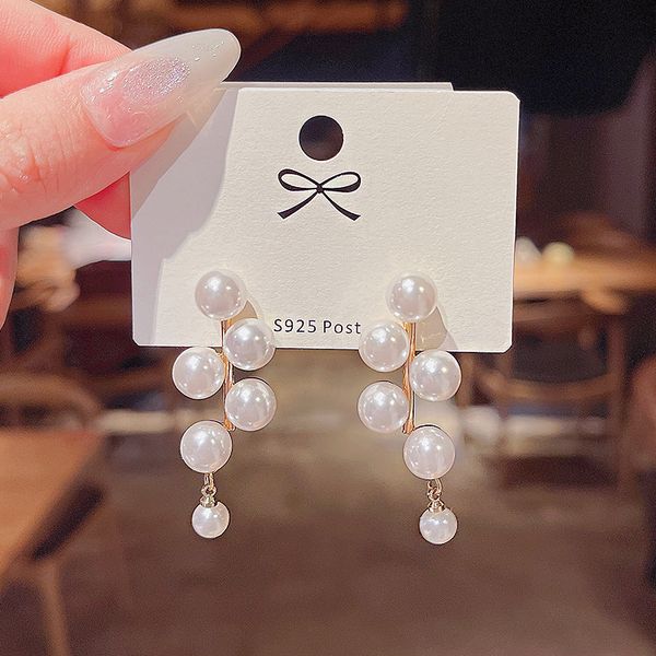 wholesale price classic design studs titanium steel screw with drill earrings semi-circular opening with drill earrings for women gift 3k17, Golden;silver
wholesale price classic design studs titanium steel screw with drill earrings semi-circular opening with drill earrings for women gift 3k17, Golden;silver