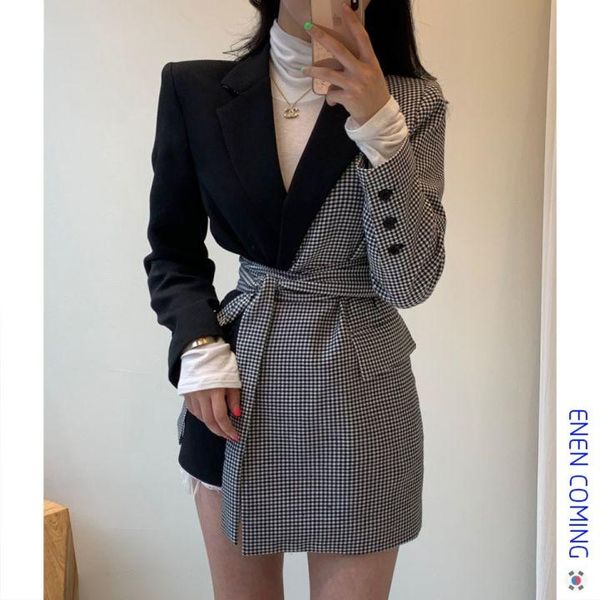 women's suits & blazers korea chic retro lapel plaid stitching design sense irregular strap waist suit short jacket female, White;black
women's suits & blazers korea chic retro lapel plaid stitching design sense irregular strap waist suit short jacket female, White;black