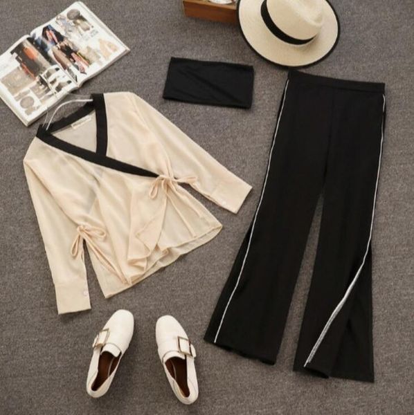 women's tracksuits 2021 spring and autumn loose long sleeved chiffon blouse + wide leg trousers two piece female casual pants suit, Gray
women's tracksuits 2021 spring and autumn loose long sleeved chiffon blouse + wide leg trousers two piece female casual pants suit, Gray