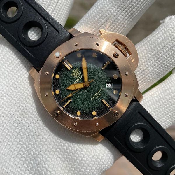 wristwatches sd1956s steeldive 43mm cusn8 bronze case super luminous c3 nh35 automatic movement green dial 500m antique dive watch for men, Slivery;brown
wristwatches sd1956s steeldive 43mm cusn8 bronze case super luminous c3 nh35 automatic movement green dial 500m antique dive watch for men, Slivery;brown