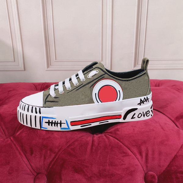 fashion luxury color printing casual flat couple shoes comfortable and breathable, Black
fashion luxury color printing casual flat couple shoes comfortable and breathable, Black