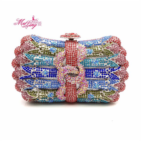 muling 2021 geometric pattern women's hollow bag hand cross wedding dinner bagmini shoulder luxurys designers bags handbags fashion tem
muling 2021 geometric pattern women's hollow bag hand cross wedding dinner bagmini shoulder luxurys designers bags handbags fashion tem