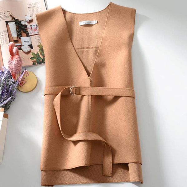 women's vests 2021 autumn winter fashion v-neck woolen vest women sleeveless jacket, Black;white
women's vests 2021 autumn winter fashion v-neck woolen vest women sleeveless jacket, Black;white
