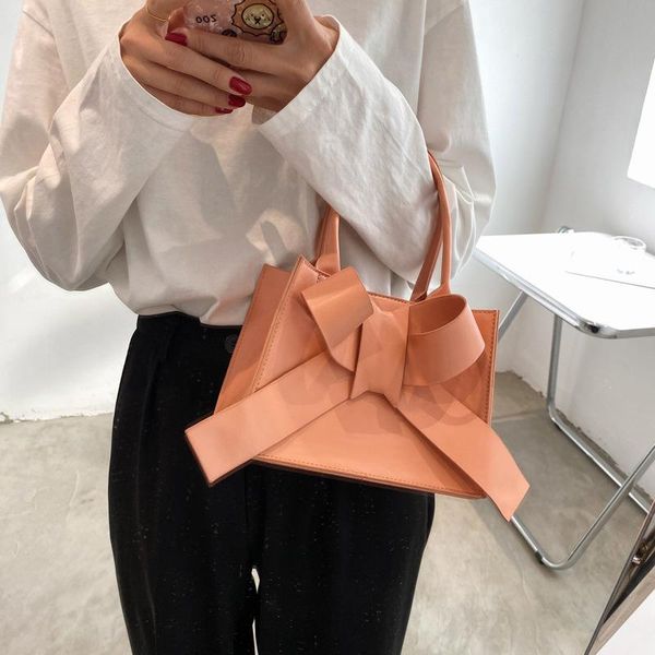 cross body brand designer fashion women's beautiful small crossbody bag 2021 summer shoulder handbags pu leather totes
cross body brand designer fashion women's beautiful small crossbody bag 2021 summer shoulder handbags pu leather totes