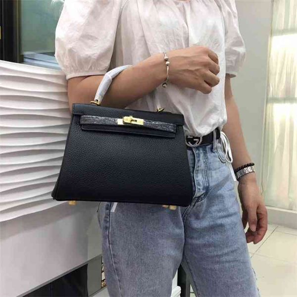 outlet herme second generation kaili portable one shoulder female red bridal bag luxurysss designersss bagss wan luxuryss designer
outlet herme second generation kaili portable one shoulder female red bridal bag luxurysss designersss bagss wan luxuryss designer