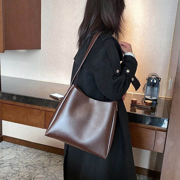 womens famous luxury handbags over the shoulder 2021 female beautiful hand bag for women simple black designer lady
womens famous luxury handbags over the shoulder 2021 female beautiful hand bag for women simple black designer lady