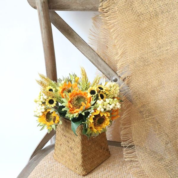 decorative flowers & wreaths factory recommended sunflower bunch artificial flower wholesale silk wedding export family decoration
decorative flowers & wreaths factory recommended sunflower bunch artificial flower wholesale silk wedding export family decoration