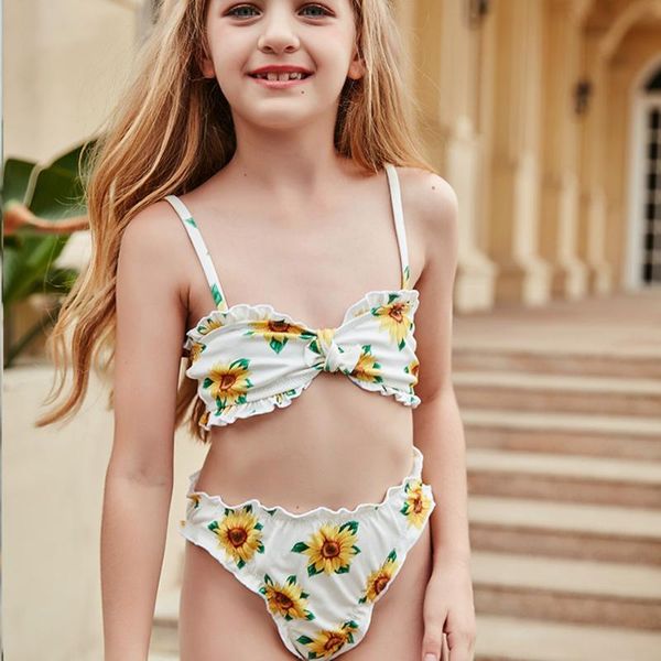 one-piece suits 2021girl bikini set sun flower print girl swimsuit kids two piece children's swimwear 7-14 years ruffle bathing beachwe
one-piece suits 2021girl bikini set sun flower print girl swimsuit kids two piece children's swimwear 7-14 years ruffle bathing beachwe