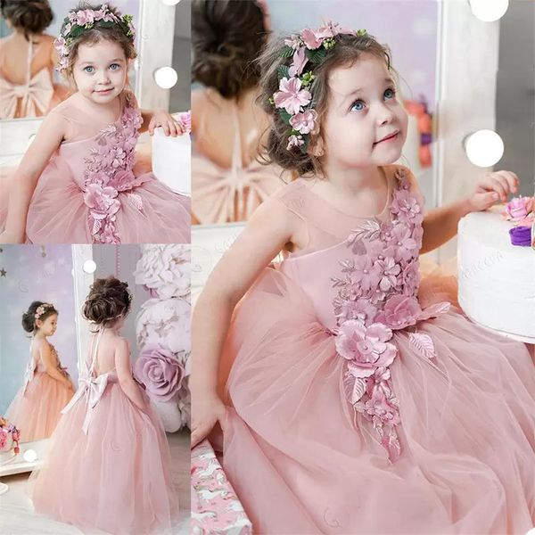 2021 tulle a line flower girl dresses lace appliques jewel neck beaded vintage pageant gowns backless girls birthday party dress, White;blue
2021 tulle a line flower girl dresses lace appliques jewel neck beaded vintage pageant gowns backless girls birthday party dress, White;blue