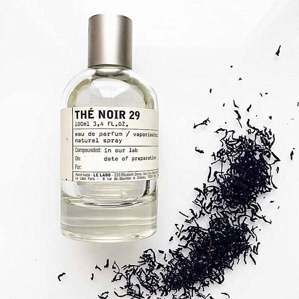 black tea tobacco scent lasting parfume spray deodorant 
black tea tobacco scent lasting parfume spray deodorant