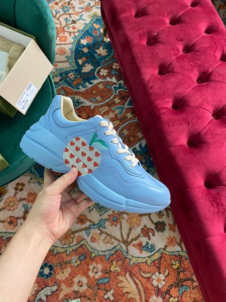 designer rhyton sneakers shoe boots men women trainers vintage luxury chaussures ladies sport casual shoes designers runner sneaker with box, Black
designer rhyton sneakers shoe boots men women trainers vintage luxury chaussures ladies sport casual shoes designers runner sneaker with box, Black