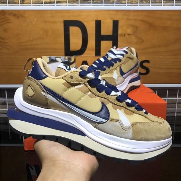 sacai x nike vaporwaffle designers running shoes men daybreak sesame blue void black and white nylon wolf grey mens platform sports trainers 
sacai x nike vaporwaffle designers running shoes men daybreak sesame blue void black and white nylon wolf grey mens platform sports trainers