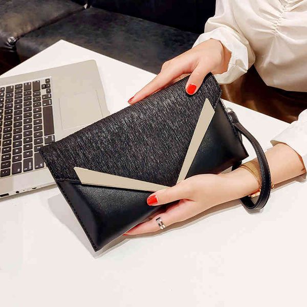 bags handbag hands women's hand 2021 korean version high-end fashion trend high-capacity envelope grab, Black;red
bags handbag hands women's hand 2021 korean version high-end fashion trend high-capacity envelope grab, Black;red