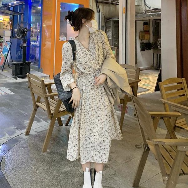 casual dresses long-sleeved v-neck floral dress age season 2021 french small waist temperament long, Black;gray
casual dresses long-sleeved v-neck floral dress age season 2021 french small waist temperament long, Black;gray