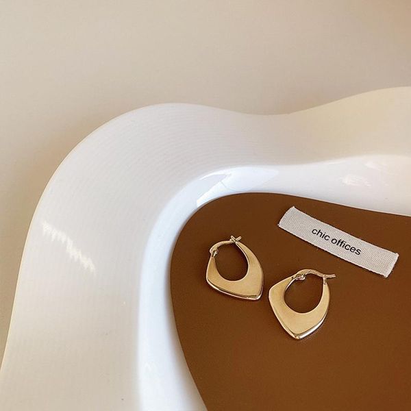 hoop & huggie chuangu vintage geometric glossy metal irregular u-shaped earrings simple temperament hollow women party daily jewelry gift, Golden;silver
hoop & huggie chuangu vintage geometric glossy metal irregular u-shaped earrings simple temperament hollow women party daily jewelry gift, Golden;silver