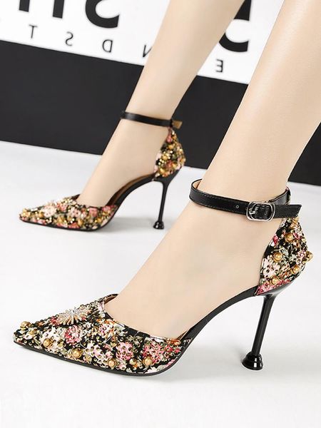 spiked high-heeled shoes with one-word buckle rivets spring 2021 fine-heeled embroidered single shoes, Black
spiked high-heeled shoes with one-word buckle rivets spring 2021 fine-heeled embroidered single shoes, Black