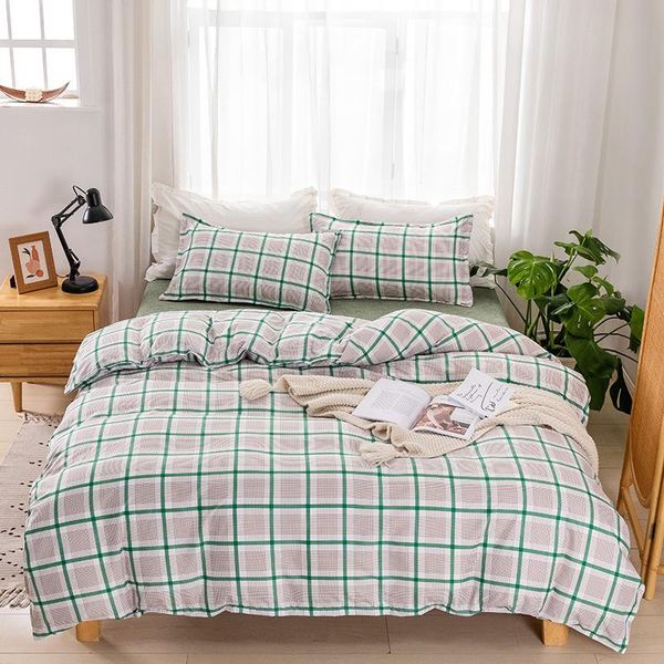 skin friendly four piece set of simple cartoon student dormitory family sales gift imitation cotton 4 piece set bedding
skin friendly four piece set of simple cartoon student dormitory family sales gift imitation cotton 4 piece set bedding