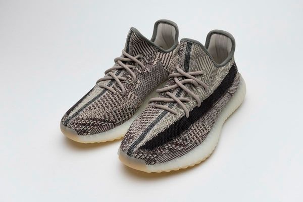 khaki grey fz1267 zyon real running shoes men women outdoor sneakers sports with original box fast delivery
khaki grey fz1267 zyon real running shoes men women outdoor sneakers sports with original box fast delivery