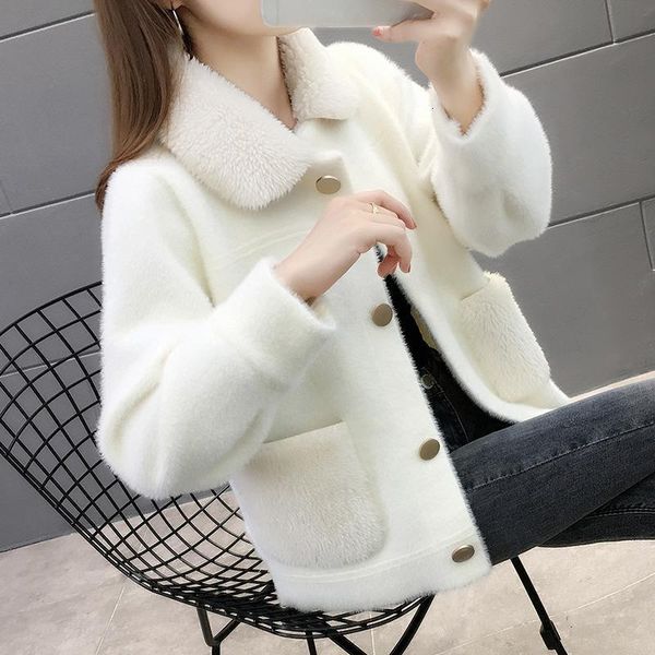2021 new women autumn winter imitation mink veet cardigan female fashion sweet sweater coat long sleeve casual warm outerwear a187q76y, White;black
2021 new women autumn winter imitation mink veet cardigan female fashion sweet sweater coat long sleeve casual warm outerwear a187q76y, White;black