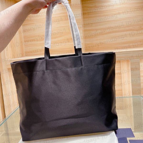5a+ oversize praada nylon tote luxury designer wallet womens handbags 2021 ladies clutch genuine leather shoulder bags casual totes beach pu
5a+ oversize praada nylon tote luxury designer wallet womens handbags 2021 ladies clutch genuine leather shoulder bags casual totes beach pu