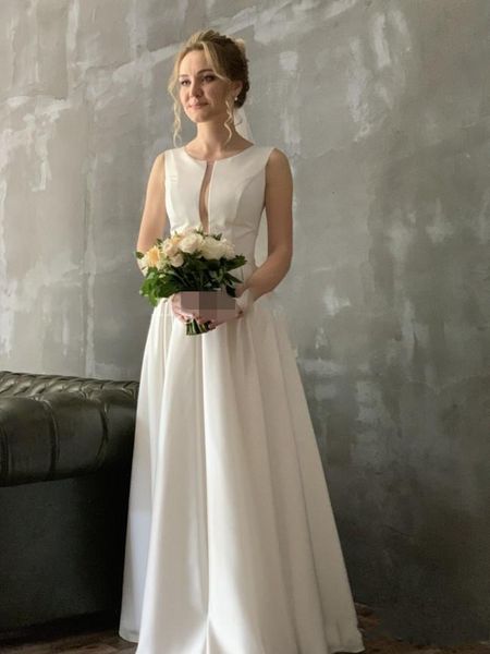 country 2021 new garden stain wedding es jewel sleeveless open back sweep train modest simple a line bridal gowns vestido de noiva e4u6, White
country 2021 new garden stain wedding es jewel sleeveless open back sweep train modest simple a line bridal gowns vestido de noiva e4u6, White