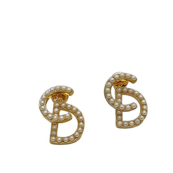 gift box earrings show quality brass pearl jewelry s925 silver needle short simple fashion earrings, Golden
gift box earrings show quality brass pearl jewelry s925 silver needle short simple fashion earrings, Golden