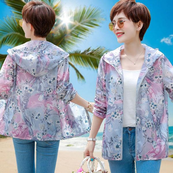 women's jackets middle-aged women 2021 summer fashion jacket female large size 5xl printing thin coat sun protection clothing hooded n4, Black;brown
women's jackets middle-aged women 2021 summer fashion jacket female large size 5xl printing thin coat sun protection clothing hooded n4, Black;brown