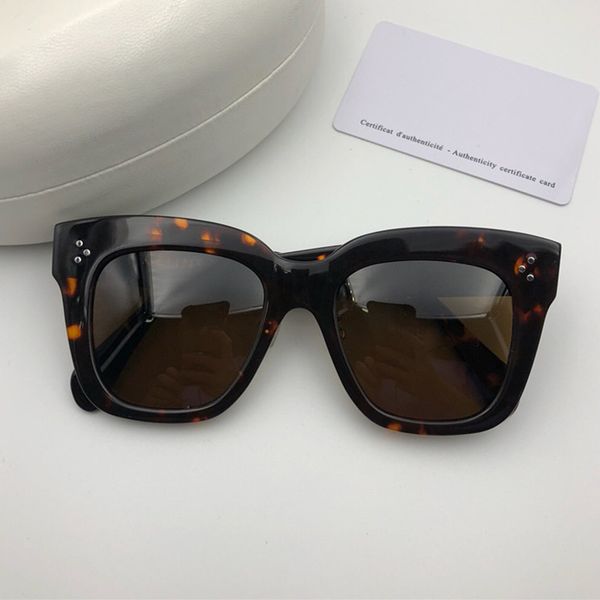 luxury women designer sunglasses goggle wrap designer uv protection model big square frame come with case 41444, White;black
luxury women designer sunglasses goggle wrap designer uv protection model big square frame come with case 41444, White;black