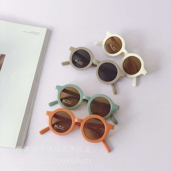 2021 fashion kids sunglasses 0097-1 cream color round frame personality sunscreen, Blue
2021 fashion kids sunglasses 0097-1 cream color round frame personality sunscreen, Blue