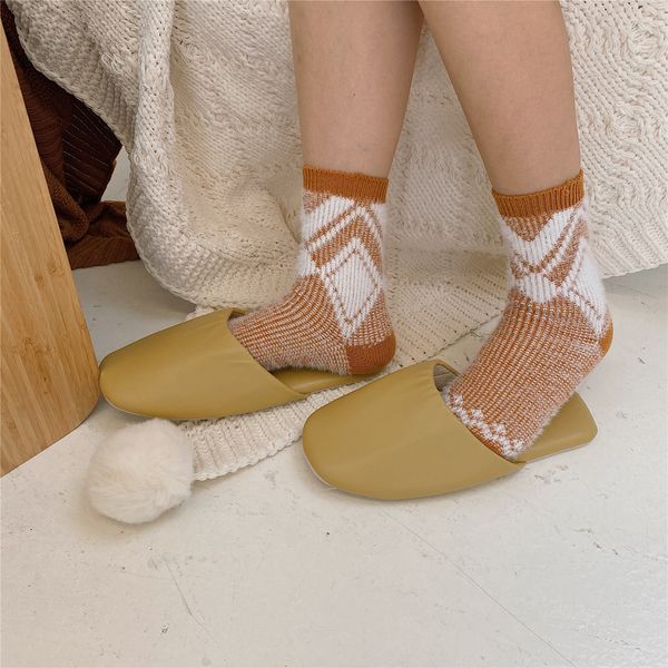 winter women' plush thickened warm imitation mink antie diamond lattice medium tube socks, Red;black
winter women' plush thickened warm imitation mink antie diamond lattice medium tube socks, Red;black