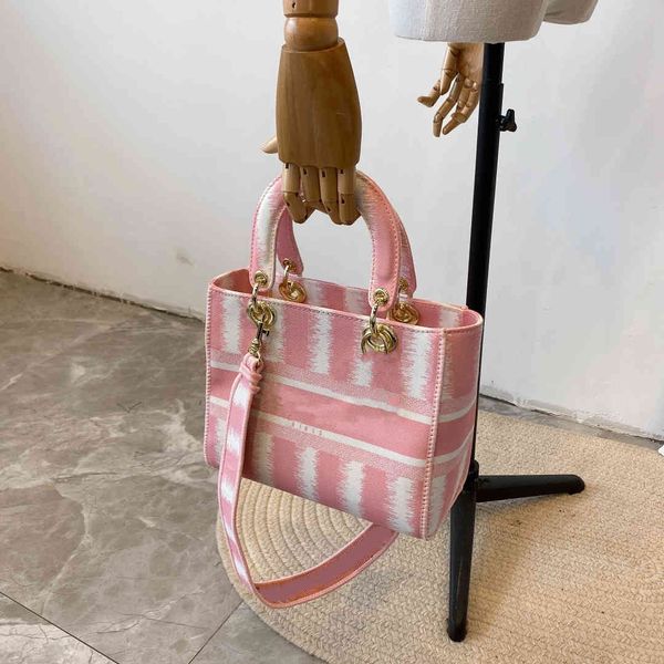 handbag women luxurys designers bags 2021 crossbody bag aa custom original cloth purse louisbags_18 zhouzhoubao123
handbag women luxurys designers bags 2021 crossbody bag aa custom original cloth purse louisbags_18 zhouzhoubao123