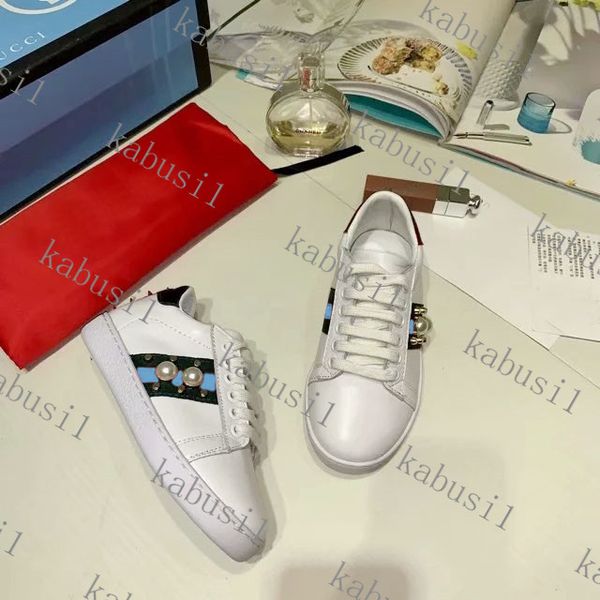 2021 fashion leisure brand boys and girls baby casual shoes leather comfortable surface inlaid decoration size: 24-35, Black;red
2021 fashion leisure brand boys and girls baby casual shoes leather comfortable surface inlaid decoration size: 24-35, Black;red