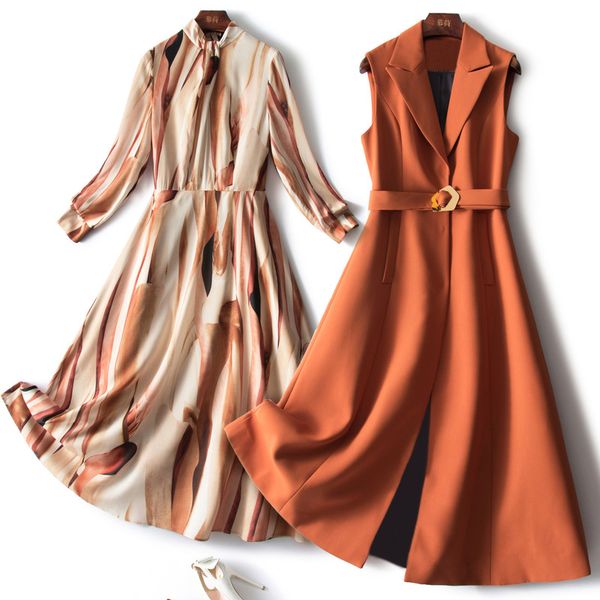 2021 autumn winter long sleeve round neck blue / orange contrast color dress + sleeveless notched-lapel belted mid-calf vest dress two piece, White
2021 autumn winter long sleeve round neck blue / orange contrast color dress + sleeveless notched-lapel belted mid-calf vest dress two piece, White