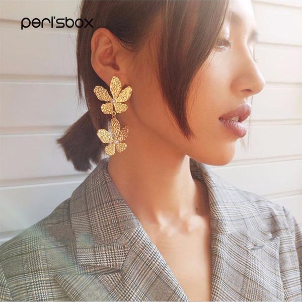 dangle & chandelier peri'sbox elegant gold color pearl flower asymmetric earrings for women large chain drop statement hanging1, Silver
dangle & chandelier peri'sbox elegant gold color pearl flower asymmetric earrings for women large chain drop statement hanging1, Silver