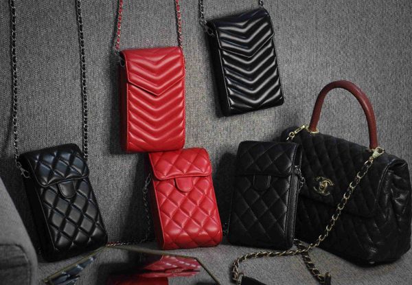 exquisite leather universal mobile phone bag) suitable for iphone12 11 pro max xr x s 7 8 plus samsung series-huawei series, etc. (perfect
exquisite leather universal mobile phone bag) suitable for iphone12 11 pro max xr x s 7 8 plus samsung series-huawei series, etc. (perfect