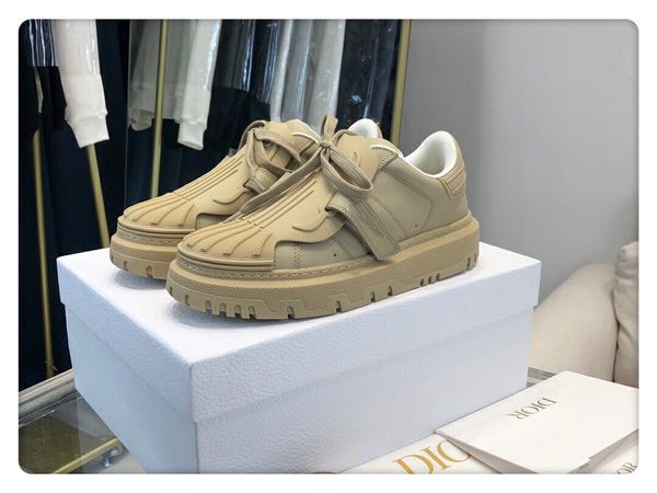 2022 spring mens and womens designer luxury new wonderful sneakers shoes ~ mens and womens designer shoes sneakers trainers, Red;white
2022 spring mens and womens designer luxury new wonderful sneakers shoes ~ mens and womens designer shoes sneakers trainers, Red;white