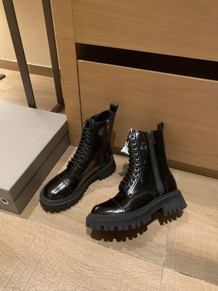 boots woman ankle flat heel shoes women winter autumn daily short footwear size 35-40, Black
boots woman ankle flat heel shoes women winter autumn daily short footwear size 35-40, Black