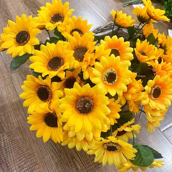 decorative flowers & wreaths artificial sunflower silk and exquisite bouquet wedding party holiday home decoration simulation f
decorative flowers & wreaths artificial sunflower silk and exquisite bouquet wedding party holiday home decoration simulation f