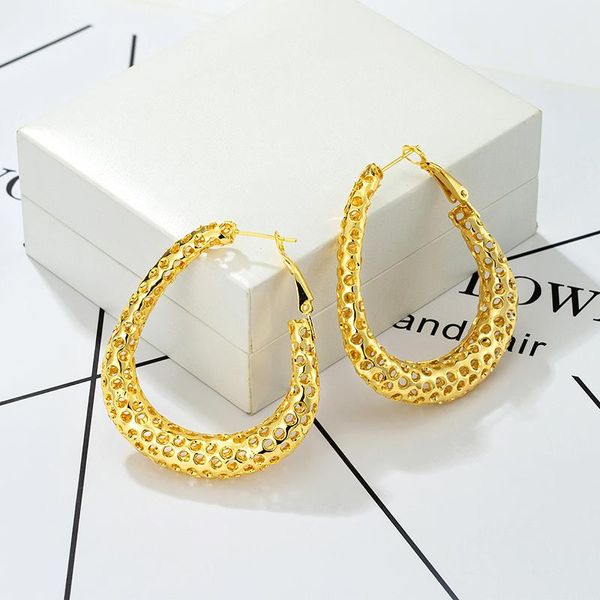 hoop & huggie women earrings hollow out design fashion jewelry 24k gold plated copper for wedding engagement party accessories, Golden;silver
hoop & huggie women earrings hollow out design fashion jewelry 24k gold plated copper for wedding engagement party accessories, Golden;silver