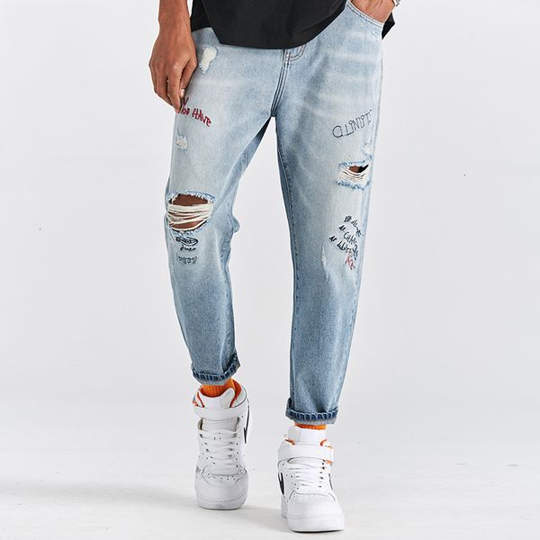 2021 new korean style fashion light blue loose fit embroidery designer denim harem pants streetwear hip hop ripped jeans men bthf
2021 new korean style fashion light blue loose fit embroidery designer denim harem pants streetwear hip hop ripped jeans men bthf