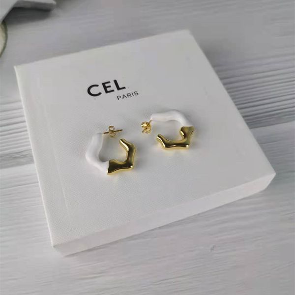 70% off new earrings c-shaped pearl white drop glue splicing earrings temperament geometric color matching, Golden;silver
70% off new earrings c-shaped pearl white drop glue splicing earrings temperament geometric color matching, Golden;silver