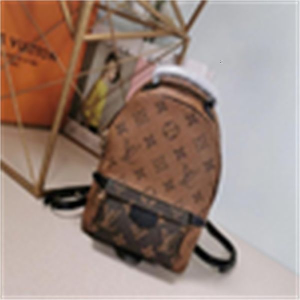 designer luxury m41562 41560 mini backpack backpacks fashion women shows oxidized leather business totes messenger bags 
designer luxury m41562 41560 mini backpack backpacks fashion women shows oxidized leather business totes messenger bags