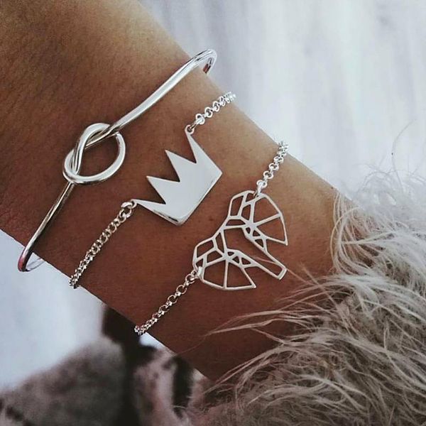 charm bracelets 3pcs/set fashion hollow elephant crown knotted opening multilayer set female 2021 clothing accessories, Golden;silver
charm bracelets 3pcs/set fashion hollow elephant crown knotted opening multilayer set female 2021 clothing accessories, Golden;silver