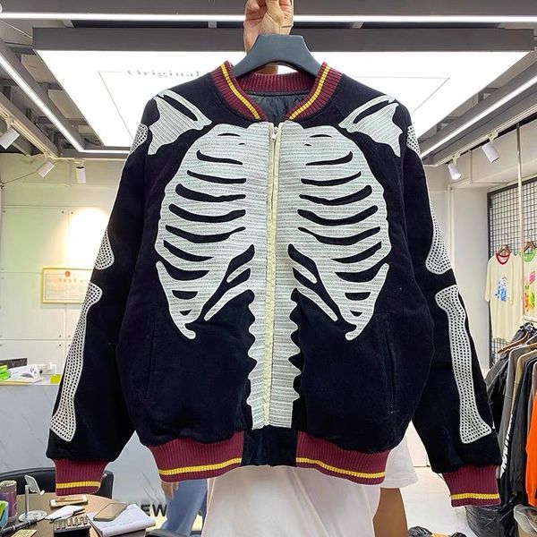 men's jackets japanese vintage embroidered velvet bone suede jacket men loose, Black;brown
men's jackets japanese vintage embroidered velvet bone suede jacket men loose, Black;brown