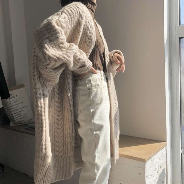 autumn v-neck 2020 thickened winter sweater new women's lazy loose medium length twist knitted cardigan coat luxury, White;black
autumn v-neck 2020 thickened winter sweater new women's lazy loose medium length twist knitted cardigan coat luxury, White;black