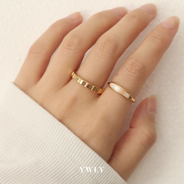 natural fritillaria shell ring women's french temperament korean designer's fashion simple hand accessories ywly, Silver
natural fritillaria shell ring women's french temperament korean designer's fashion simple hand accessories ywly, Silver